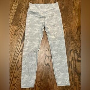 Vuori Clean Elevation Legging - Pale Heather Camo